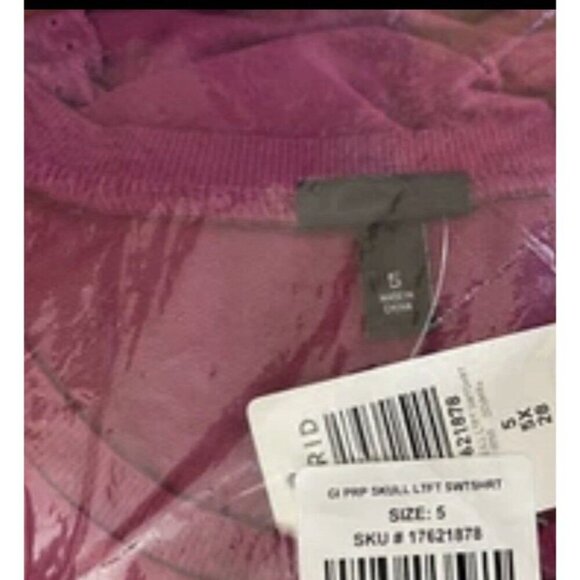 Torrid +5 Magenta Skull Graphic Ruffle Eyelet Shoulder Half Sleeve Sweatshirt - Picture 6 of 6